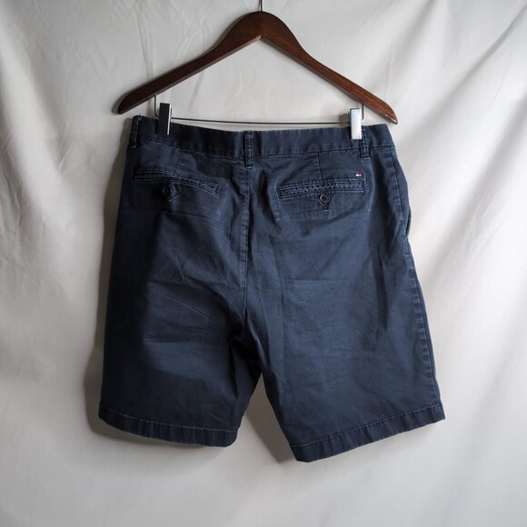Tommy Hilfiger Men's Navy Shorts Embroidered Logo/Belt Loop, Size 34 - Picture 2 of 9